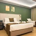Hotel Red Castle & Pub 3*