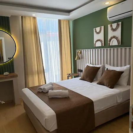 Red Castle & Pub Belek