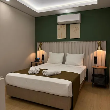 Hotel Red Castle & Pub 3*