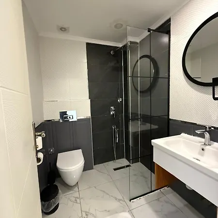 Red Castle & Pub Belek