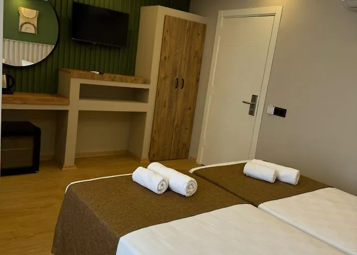 Hotel Red Castle & Pub Belek